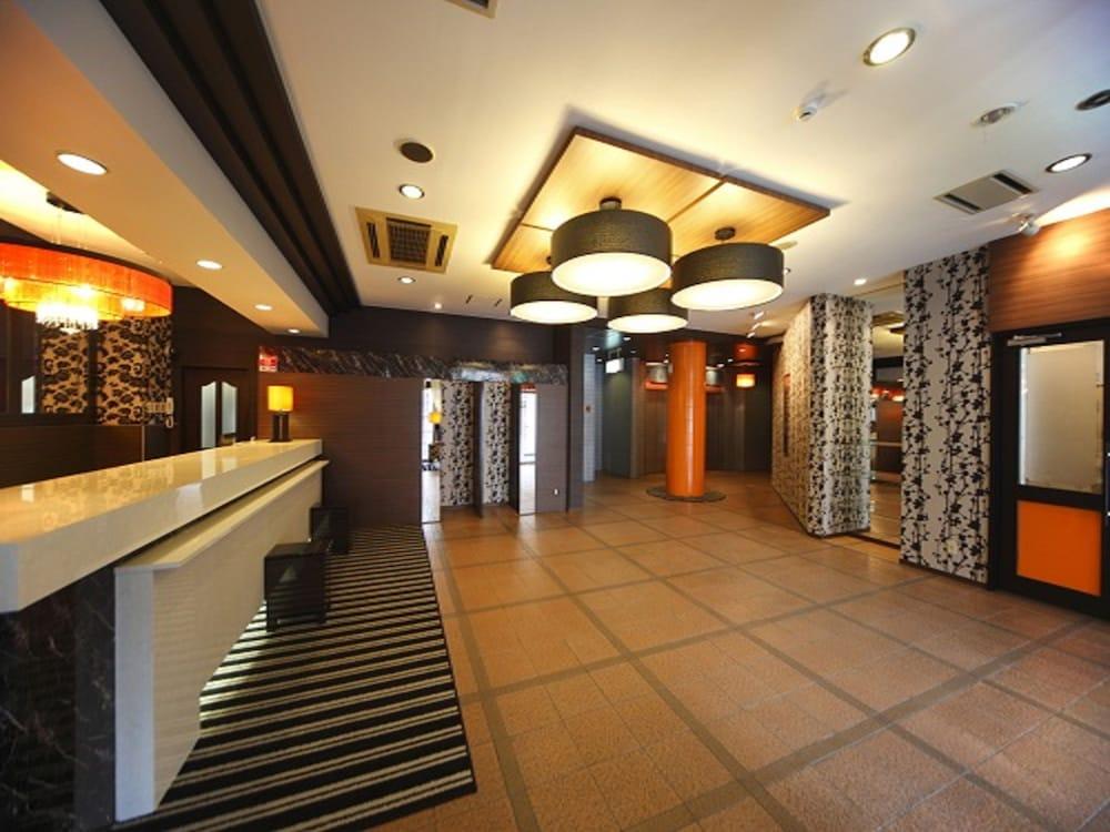 APA Hotel Aomorieki-Kenchodori Buitenkant foto